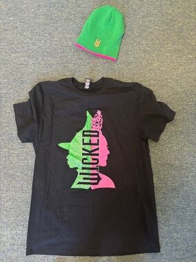 Wicked Graphic  Tee and reversible hat - Black with Green & Pink NEVER WORN